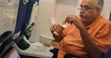 india managing director eating parleg