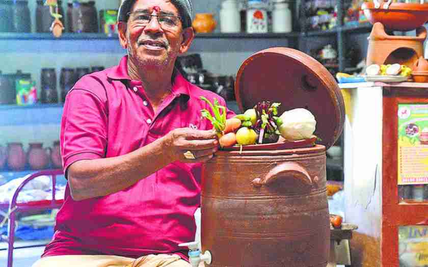 M Sivasamy from tamilnadu has built mitticool fridge to store vegetables and water